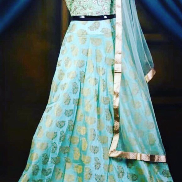 Clothes - Picture 7 of 8